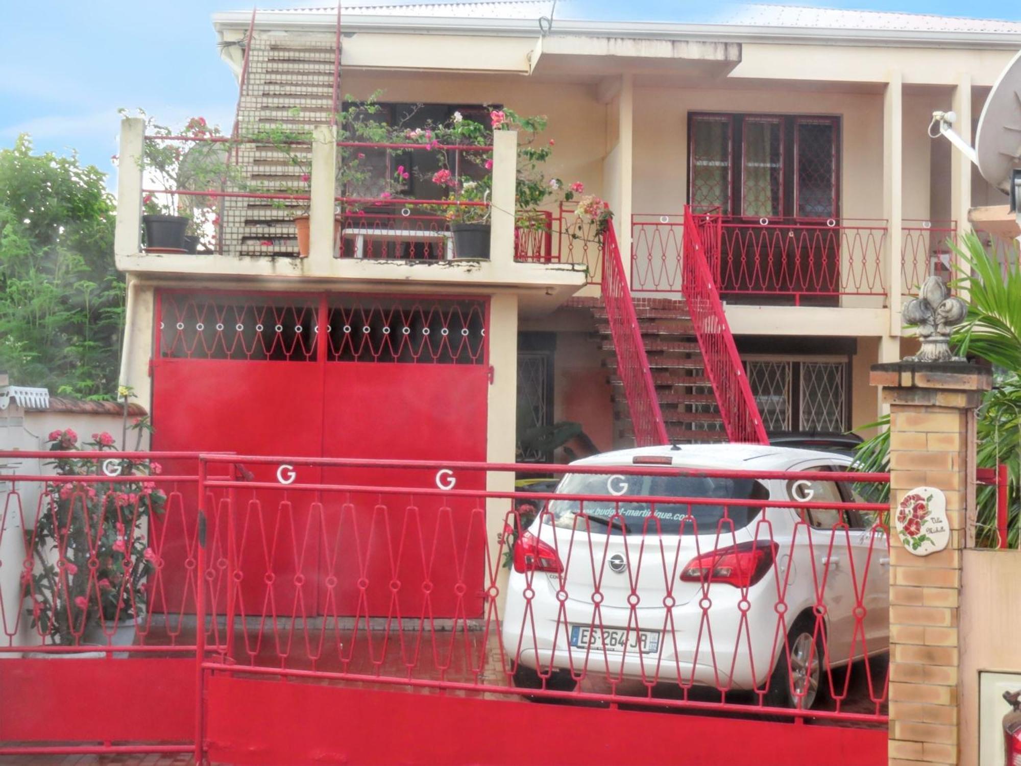 Appartement Charmant A Fort De France 55 M² Proche Centre Ville Fort-de-France Exterior foto